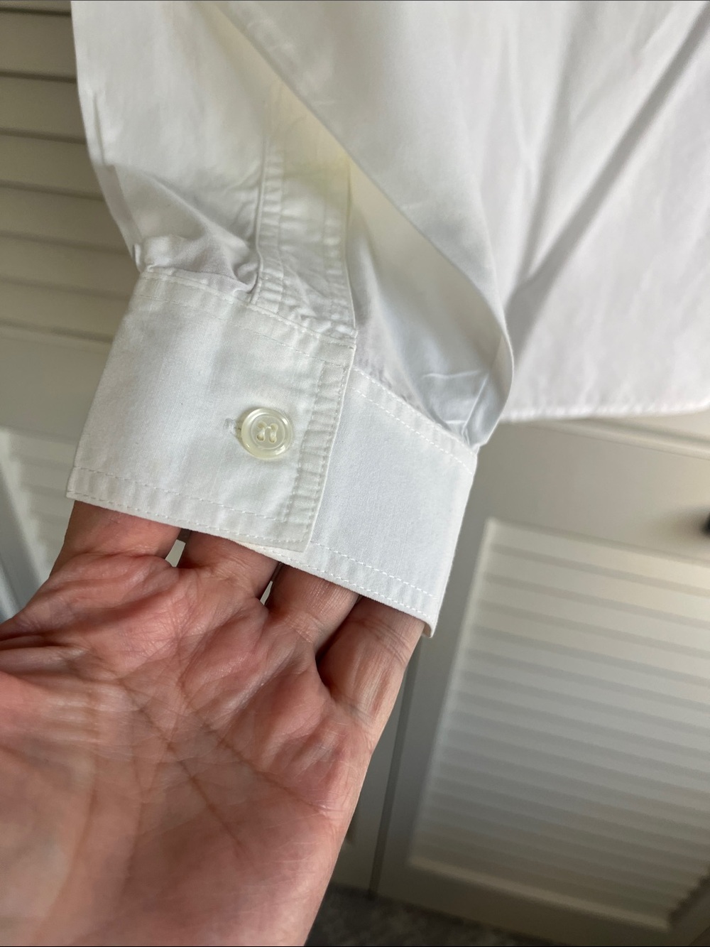Susan Bristol White Button-Down Shirt with Floral Embroidery - Picture 7 of 7